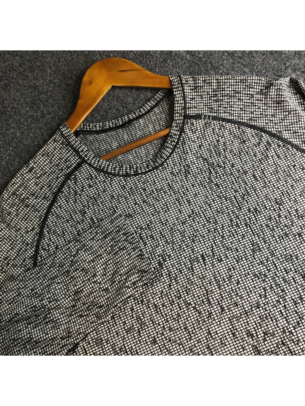 Lululemon Metal Vent Tech Long Sleeve Shirt Mens XXL Gray Performance Grid